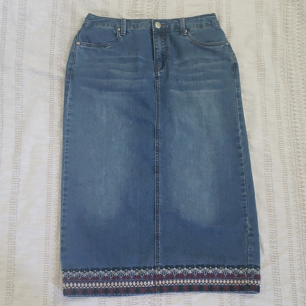 Embroidered Denim Skirt Size 4